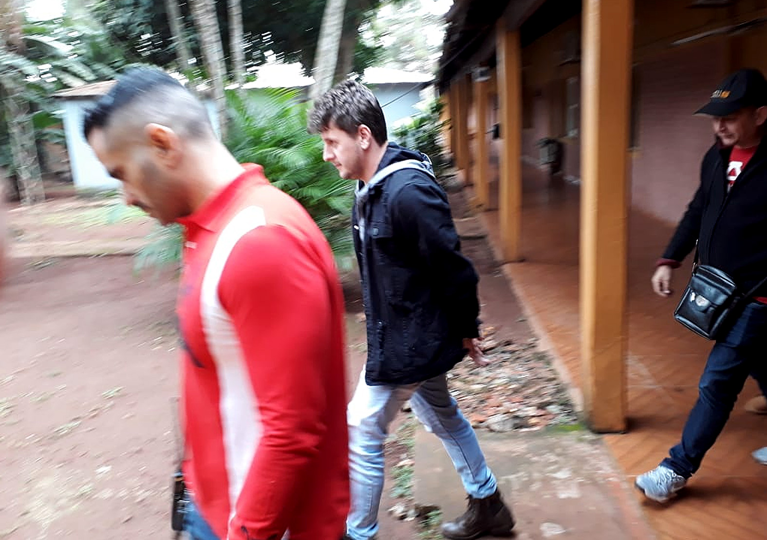Atrapan a hijo de concejal de San Alberto que contaba con captura por golpear a su pareja