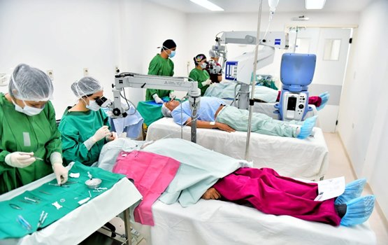 Unas 50 personas de escasos recursos  recuperan la vista en Alto Paraná