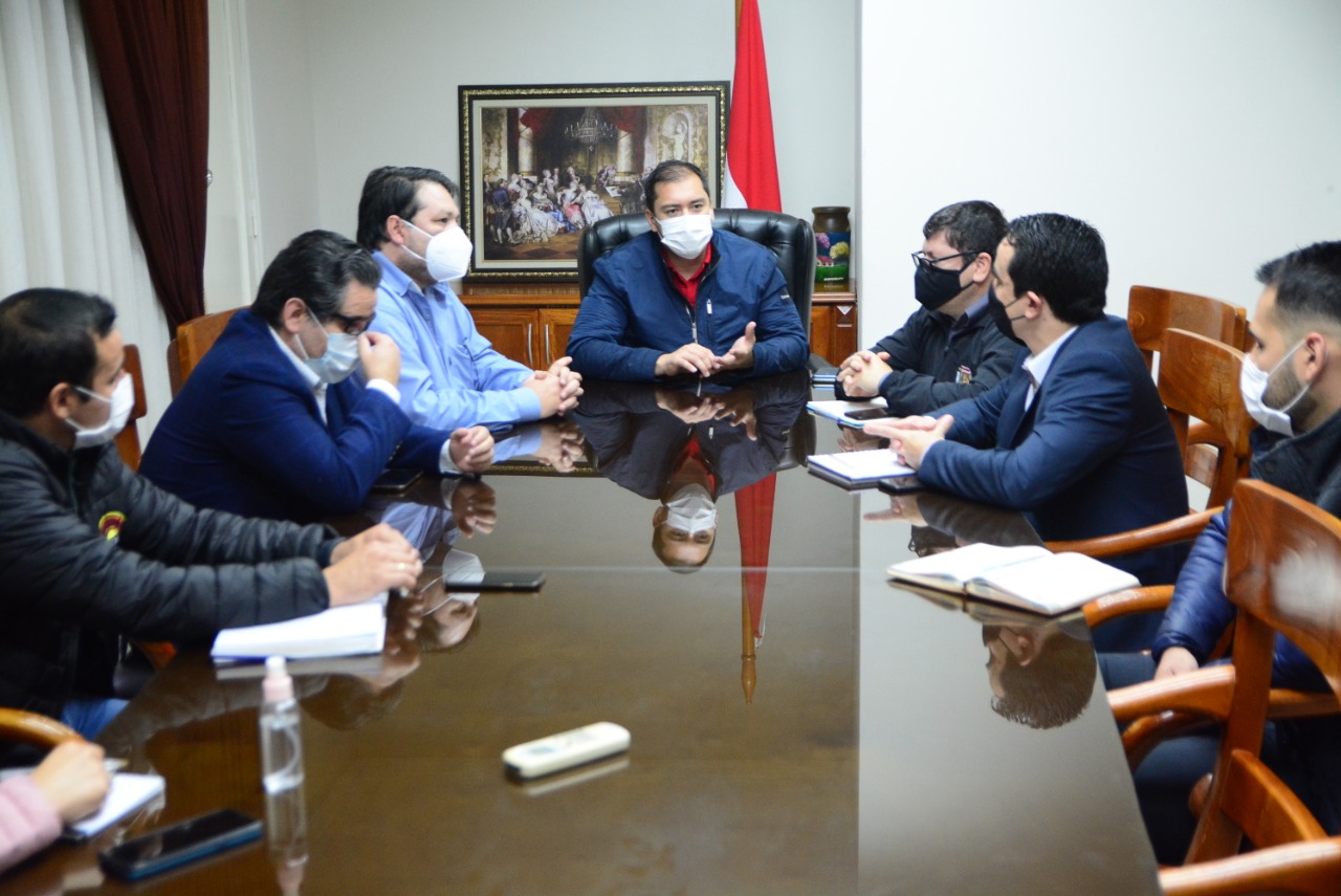 Buscan idear plan con facultades de  medicina para luchar contra el Covid