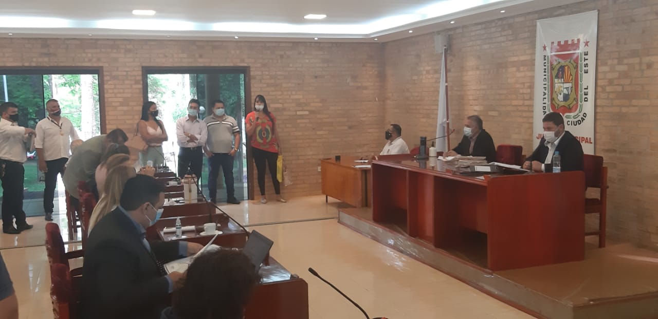 Intentan apropiarse de una plaza del km 8,5 Monday