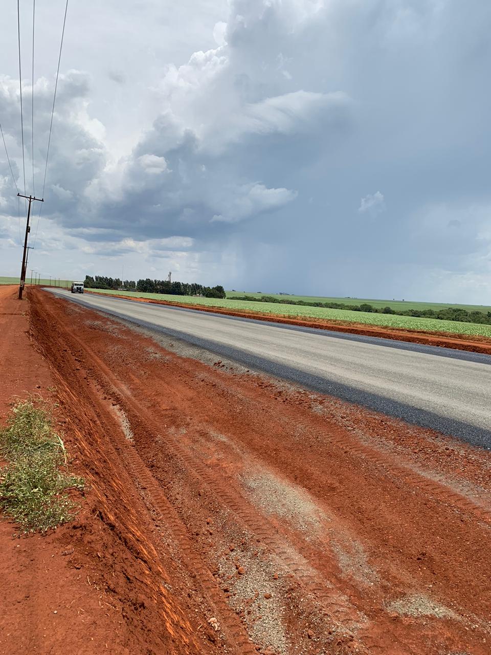 Avanza obra de asfalto que une  Santa Fe del Paraná con Pikyry