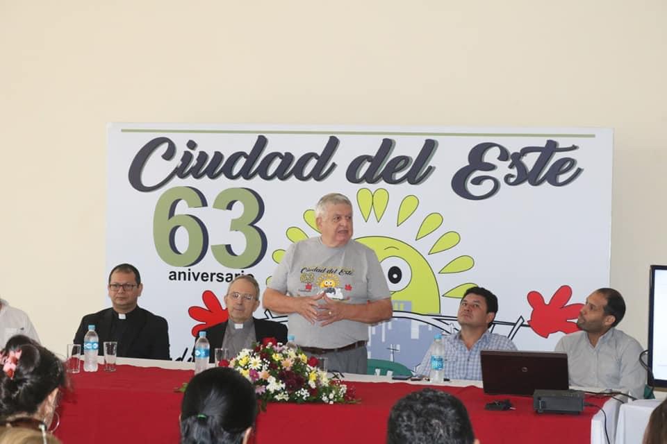 Casi un año sin cobrar por haber  trabajado en festejo de CDE