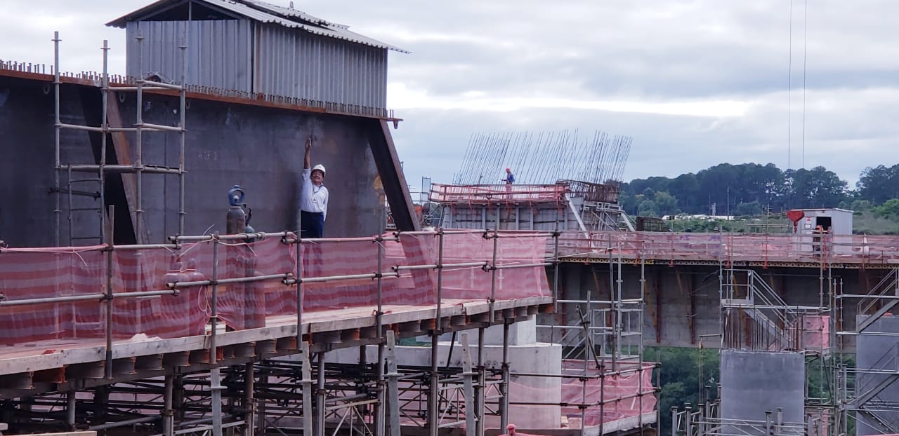 Para febrero se prevé empuje del primer tablero en el lado paraguayo del Puente de la Integración