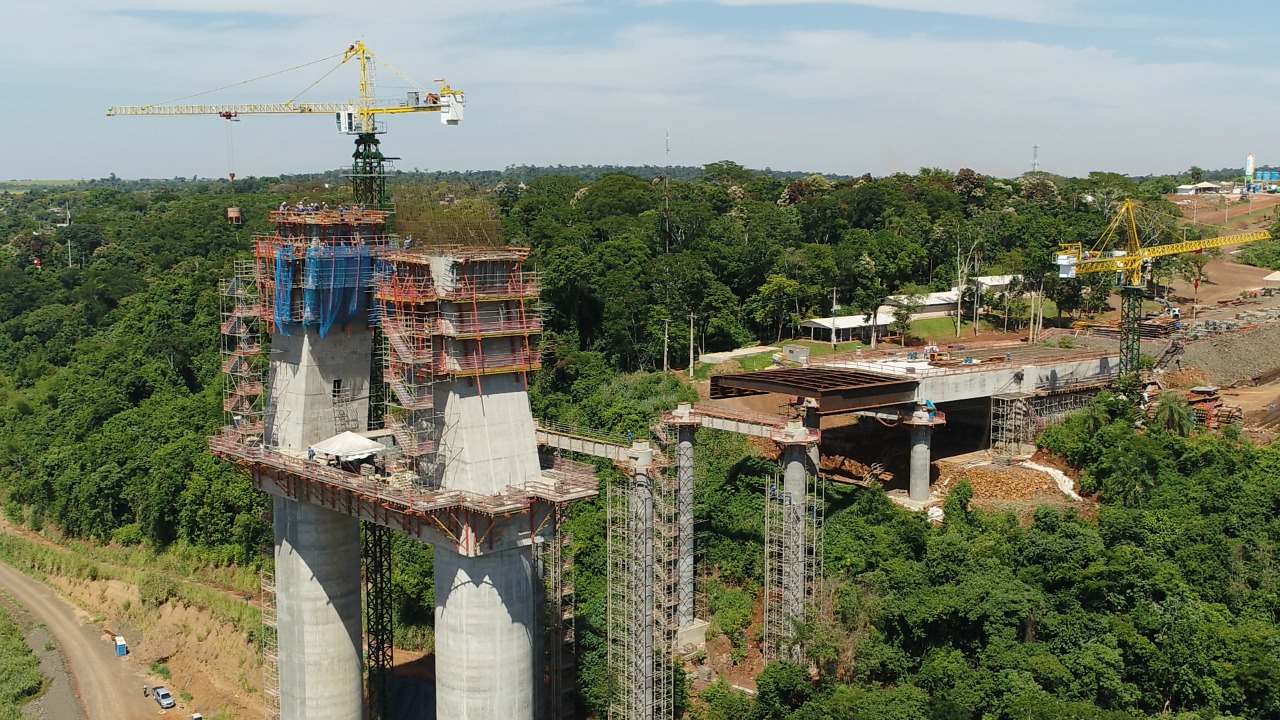 MOPC y ANNP firman convenios para fortalecer control en la frontera