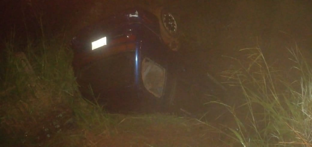 Conductor fallece tras caer con su vehículo a un arroyo en Los Cedrales