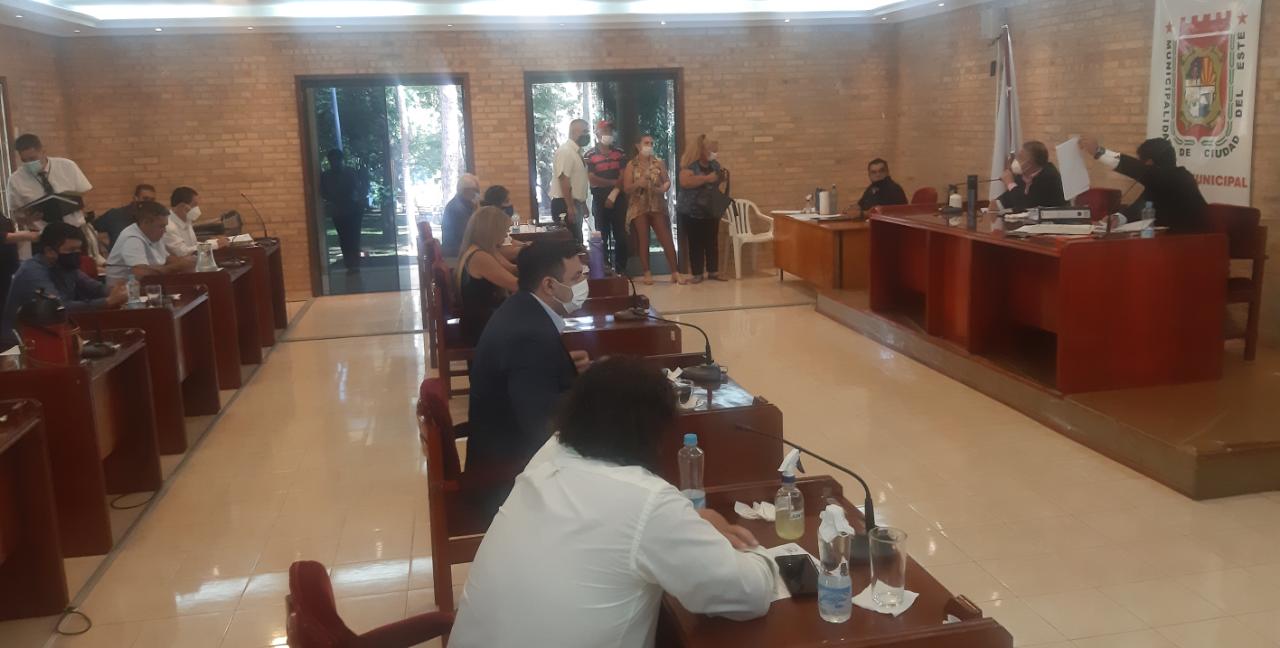 Junta de CDE rechaza refacción para casilleros y pide destinar dinero en compra de medicamentos