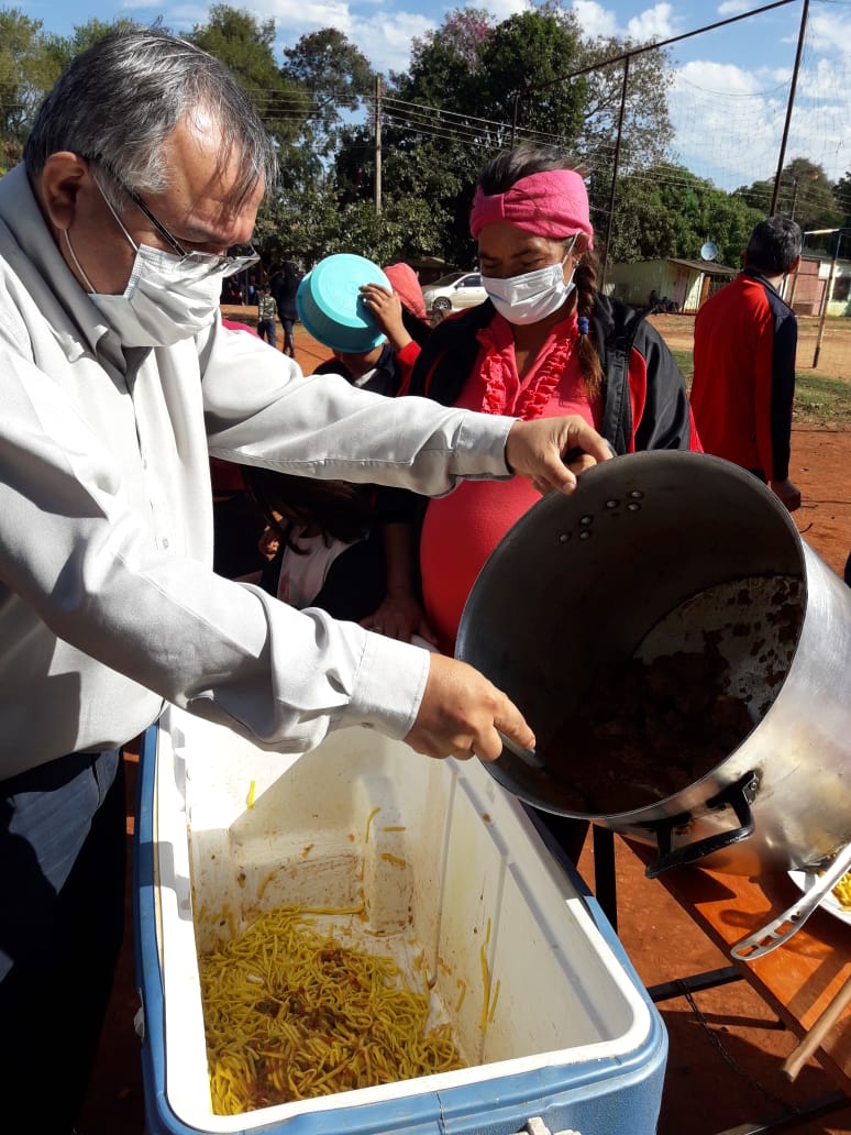 Una olla popular para unas 250 personas ofreció equipo de Hernandarias Honesta