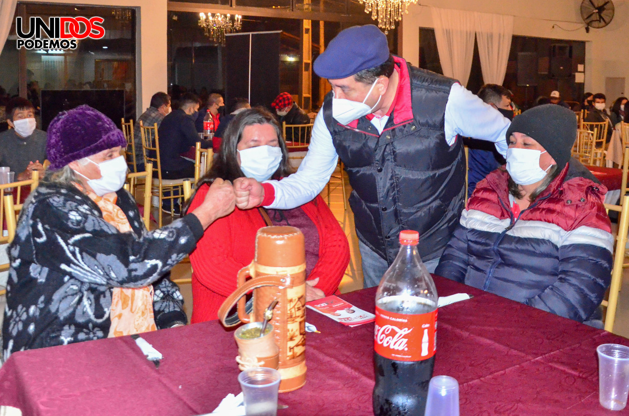 Derlis Lugen comparte con sus adherentes