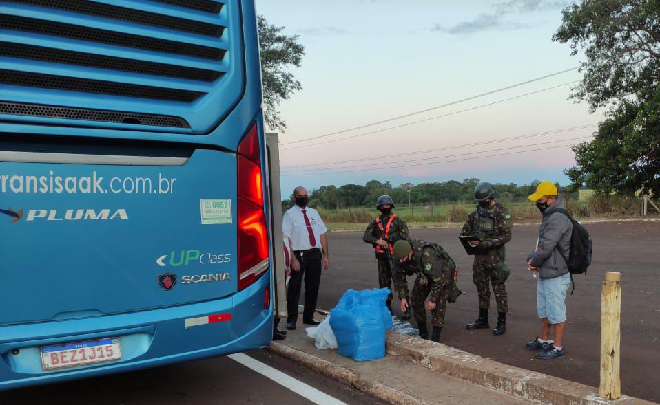 Unos 800 militares salen a las calles de Foz de Yguazú