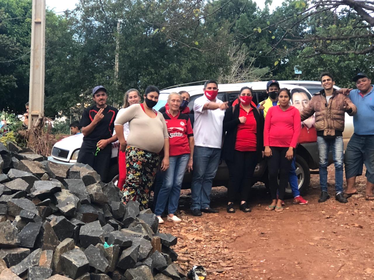 Mario Larroza promete ser un gestor para solucionar necesidades en barrios de CDE