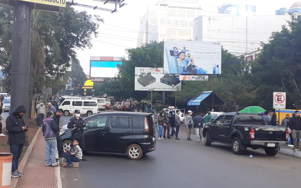 Protesta de un grupo de paseros paralizó el movimiento comercial