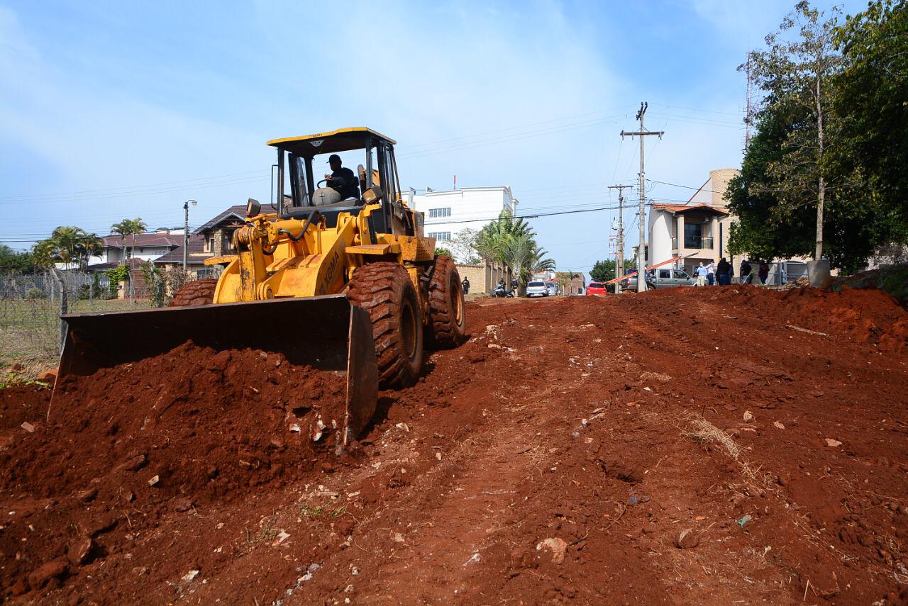 Municipalidad recupera una calle en el barrio Boquerón II