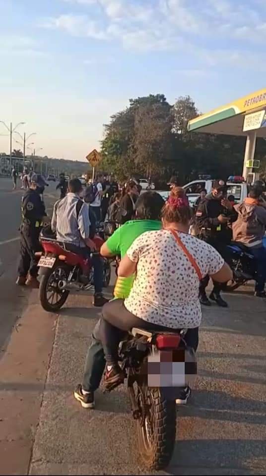 Demoran 20 motos tras cruzar por vía peatonal en zona del multiviaducto