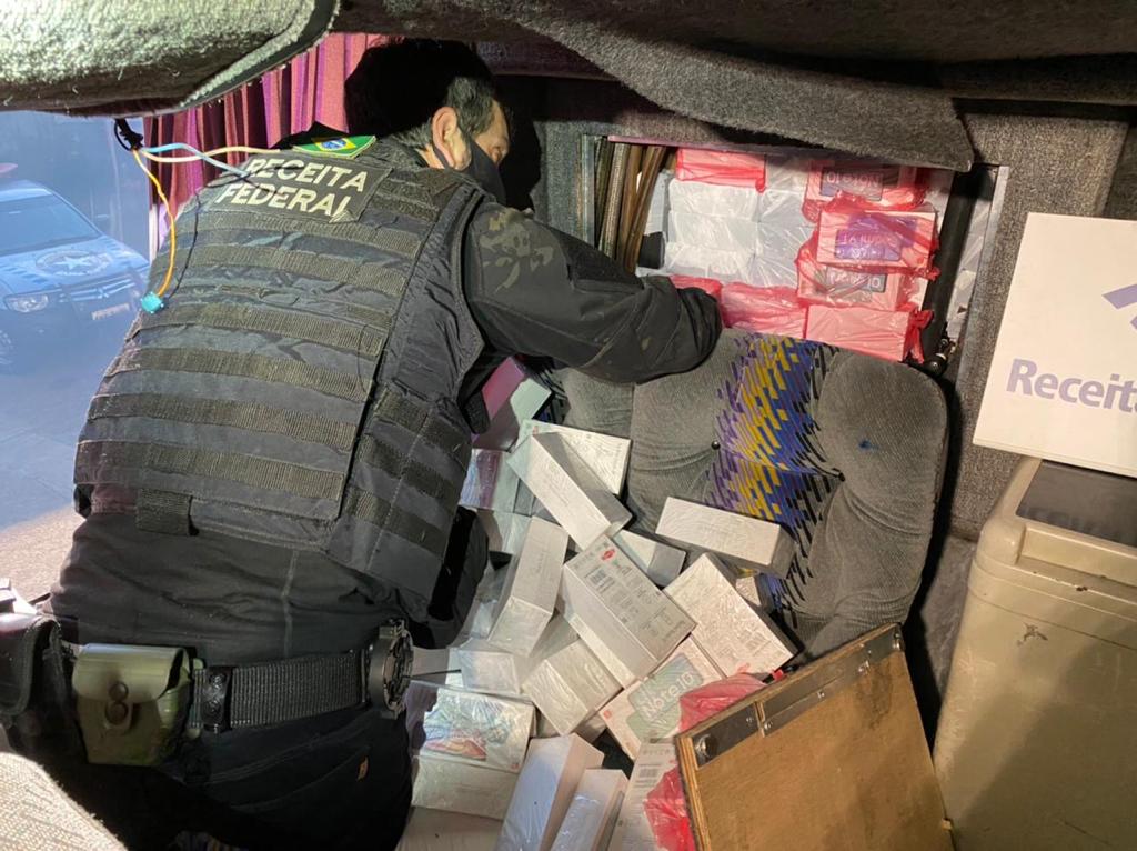 Bus con fondo falso fue incautado con contrabando durante controles