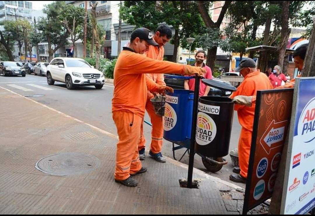 Funcionarios desvinculados de la Comuna de CDE anuncian protesta para el martes
