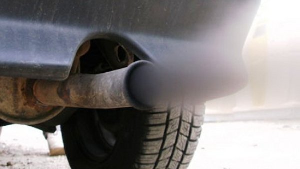 Prohibirán circulación de vehículos con mucho humo