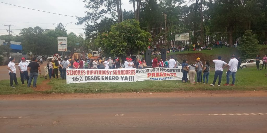 Alto Paraná: Docentes reafirman manifestación desde este viernes