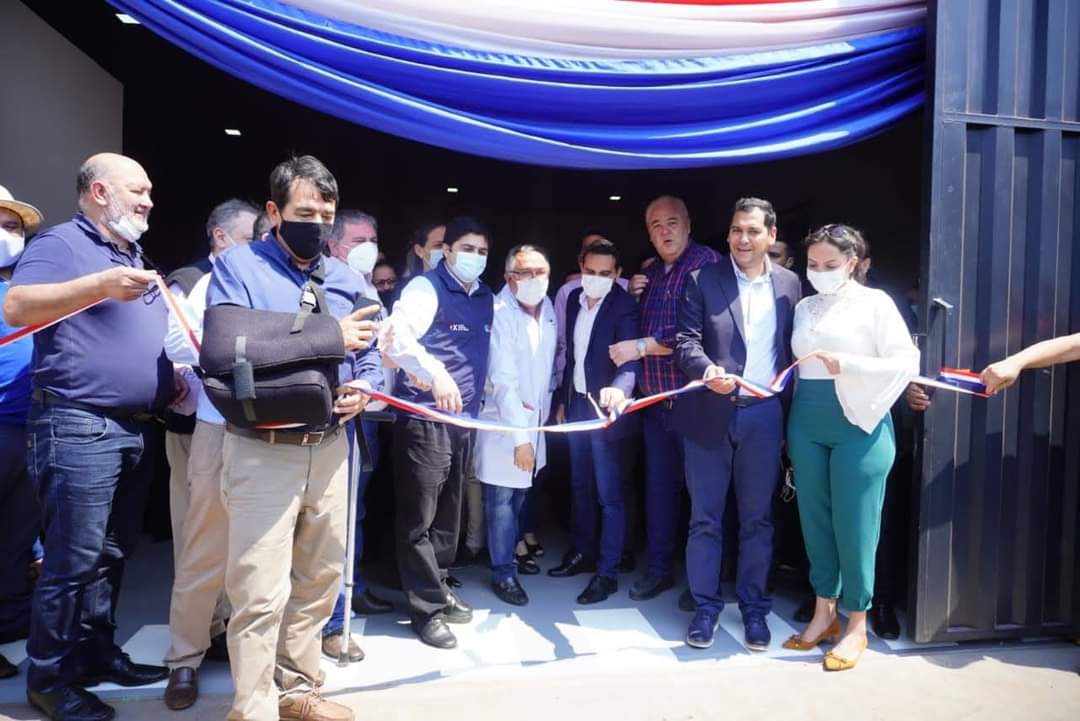Chamorro, Rubén Rojas y Vaesken hacen proselitismo en inauguración