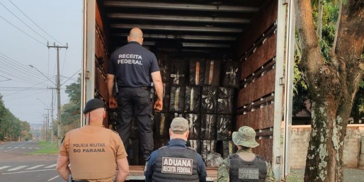 Allanan en Brasil una casa que servía de depósito de cigarrillos de contrabando