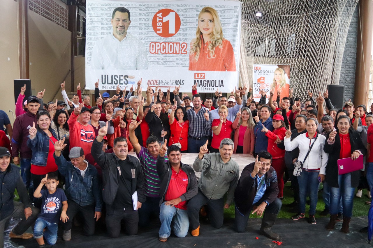 Ulises se reúne con líderes de asentamientos que le ratifican su apoyo incondicional