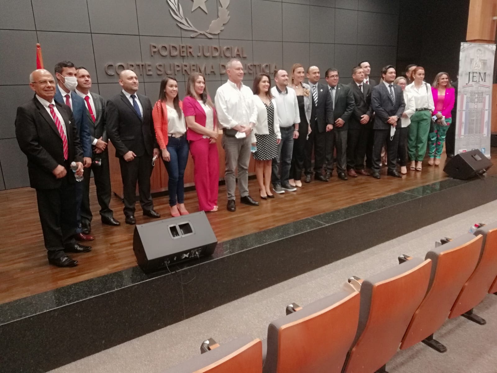 Debate entre abogados y miembros del JEM en tribunales de CDE