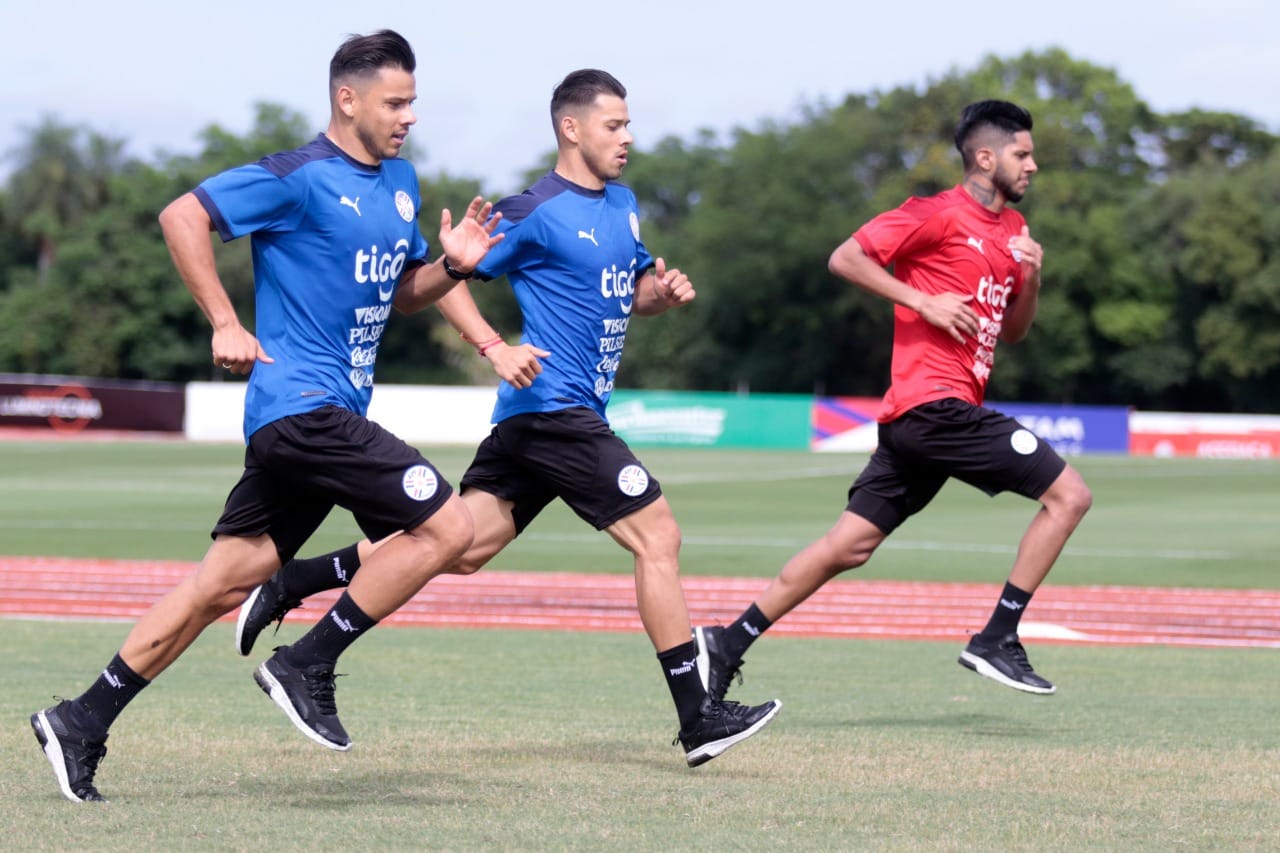 La Albirroja cumple segundo día de práctica en la era de Schelotto