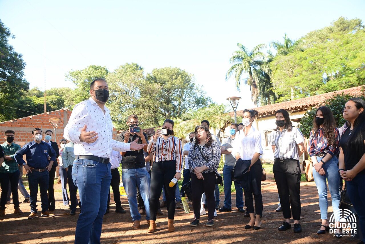 Tras barrida en Catastro y Obras, contratan a 40 funcionarios en Comuna de CDE