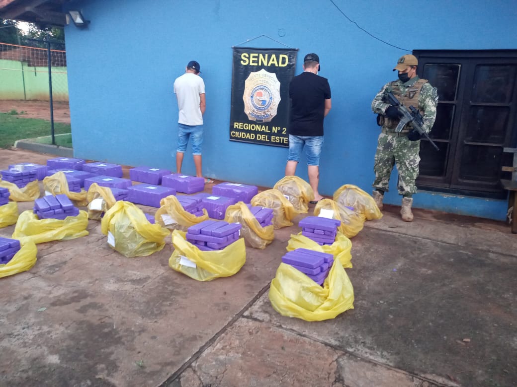 Piden prisión para detenidos con cargamento de marihuana