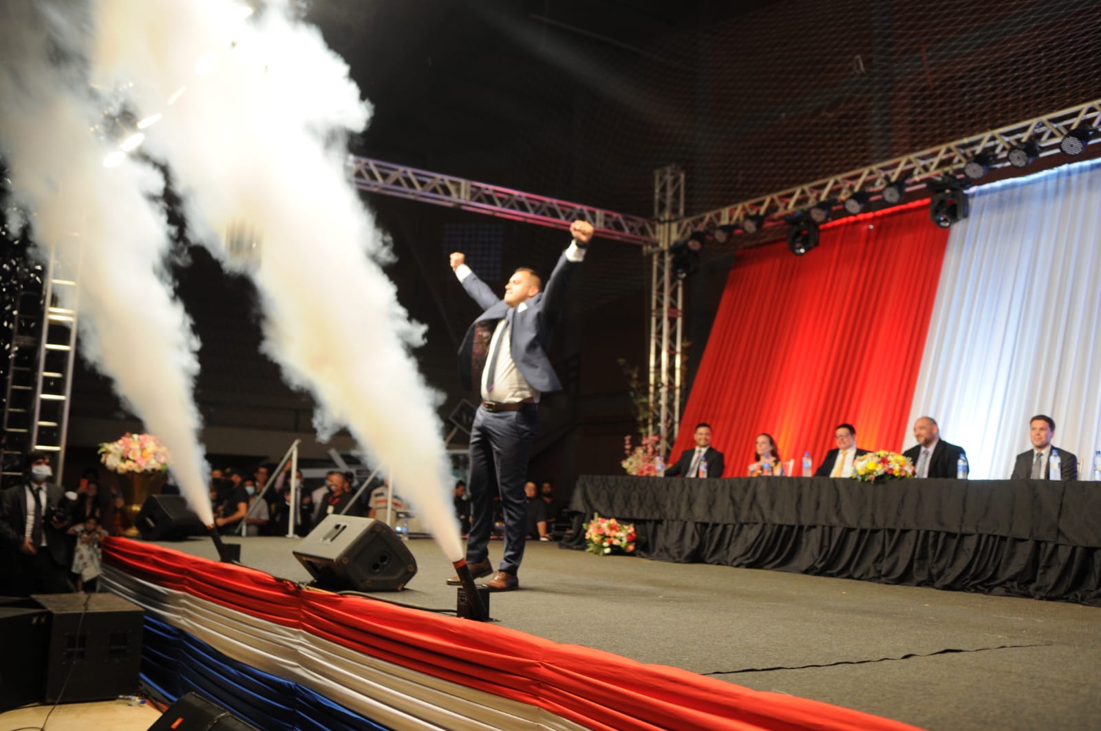 Prieto dice que no se arrodillará ante un “patrón”y que hará el mejor gobierno de la historia
