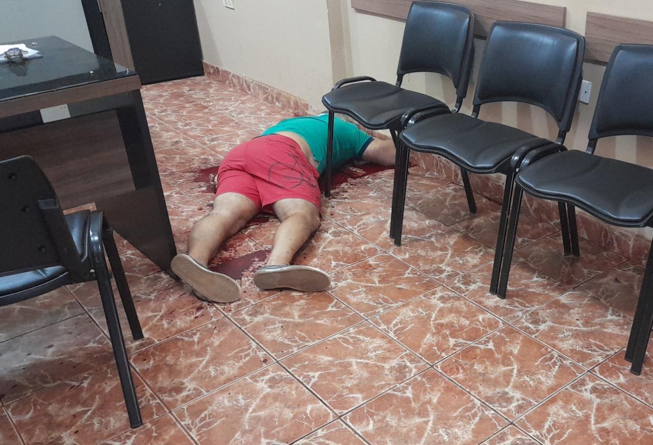 Sicarios matan a tiros a expolicía en una escribanía de Pdte. Franco
