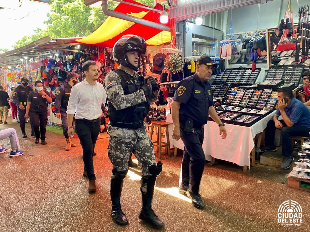 Inician combate contra “pirañitas” que operan en el microcentro