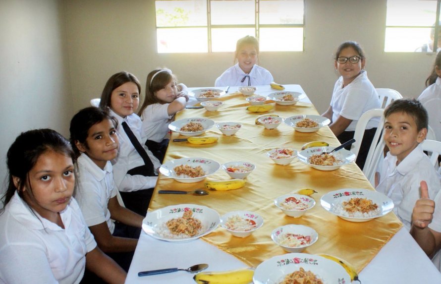 Lentísimo proceso para distribución de almuerzo escolar en Hernandarias