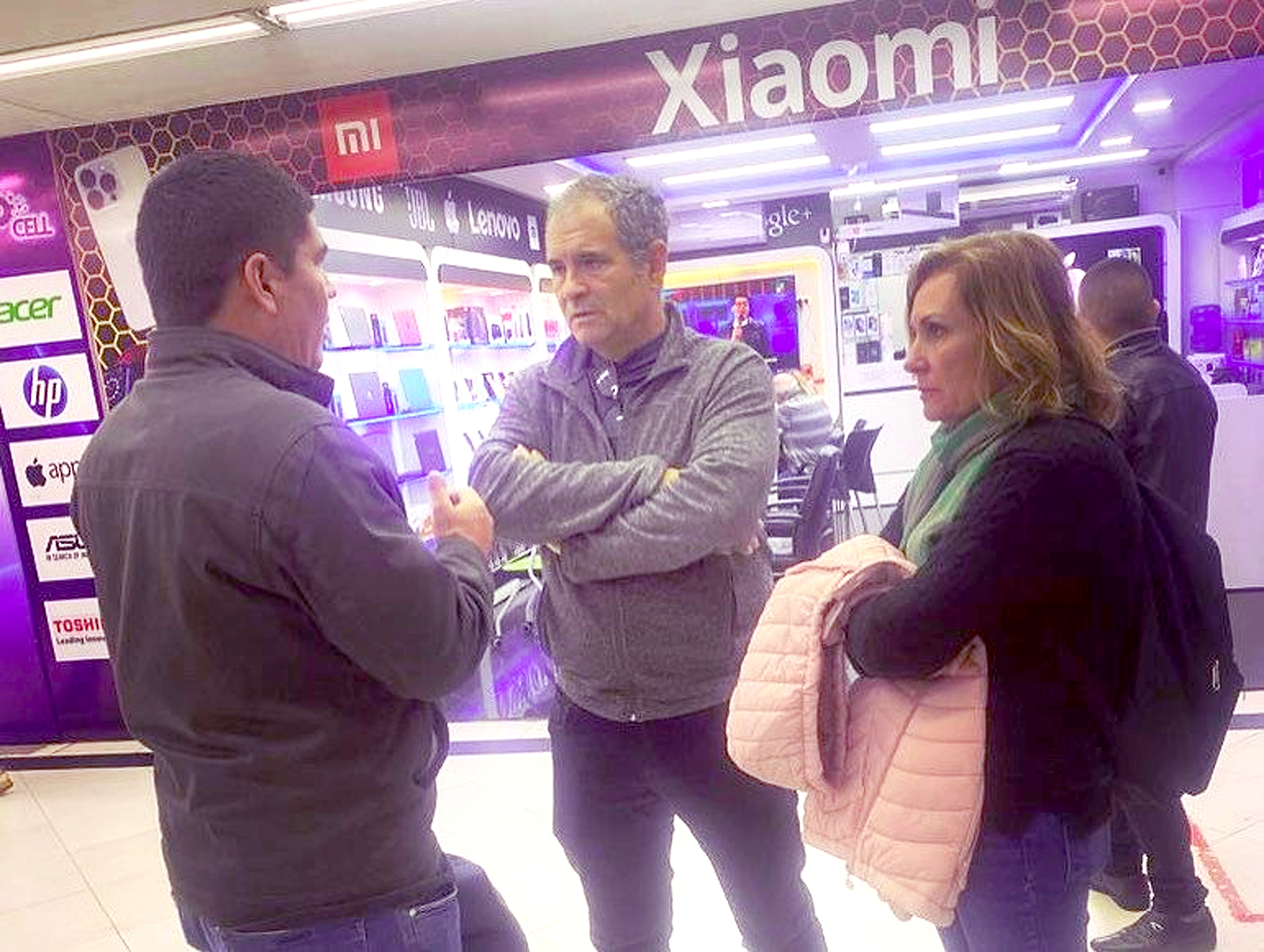 Comerciantes sin escrúpulos de CDE siguen estafando sin piedad a turistas extranjeros