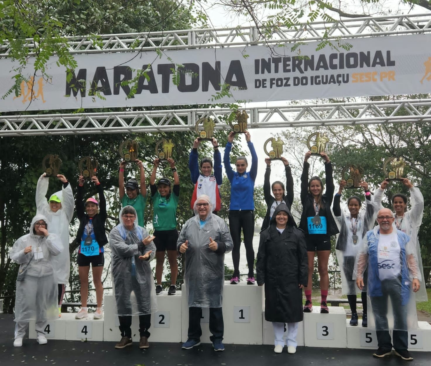 Esteña ocupa podio en maratón internacional en Foz de Yguazú