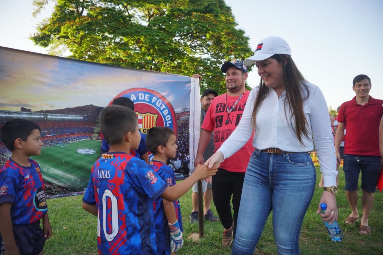 Gestión de Ing. Bettina Aguilera llega al barrio Ciudad Nueva de CDE
