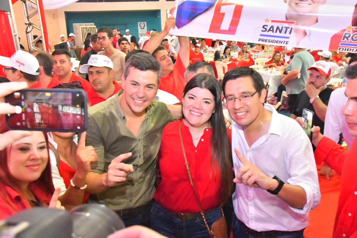 Bettina Aguilera participa de acto que ratifica la unidad del Partido Colorado en el Este