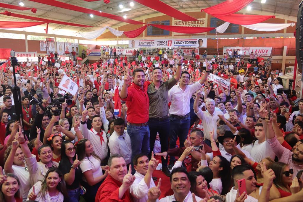 Multitudinaria asistencia de dirigentes marca  gran unidad en torno a Landy y Santi Peña