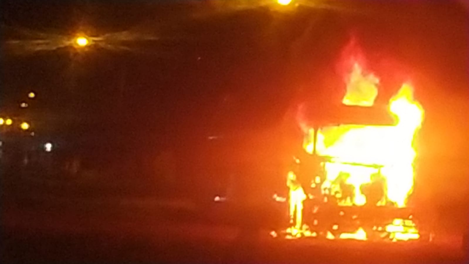 Incendio de camión causa susto sobre la ruta PY 06