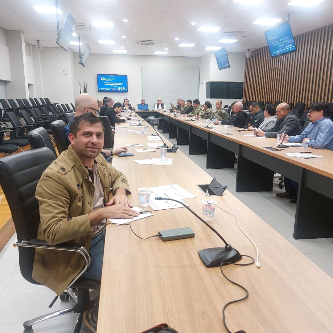 Concejal Víctor Torales participa de foro sobre situación de puentes internacionales