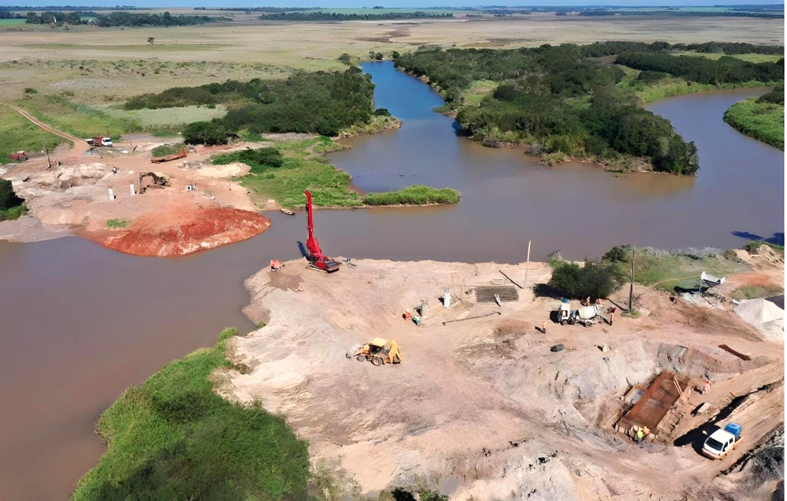 Avanza la construcción de puente que conectará Mallorquín con San Cristóbal