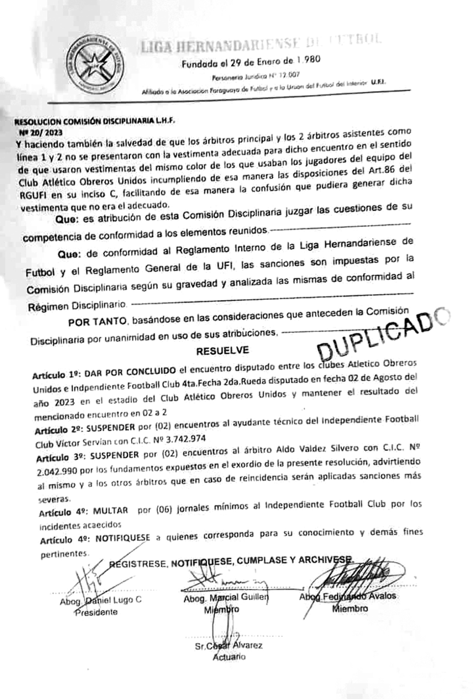 Insólito: Sancionan a árbitro por suspender partido tras ser agredido