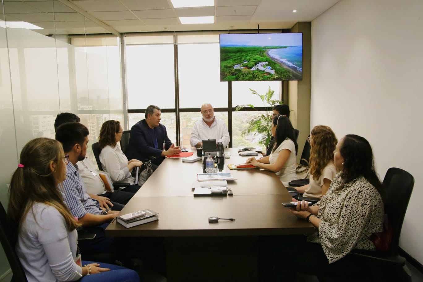 Itaipu y Dapsan coordinan trabajos conjuntos para sistema de agua potable y alcantarillado