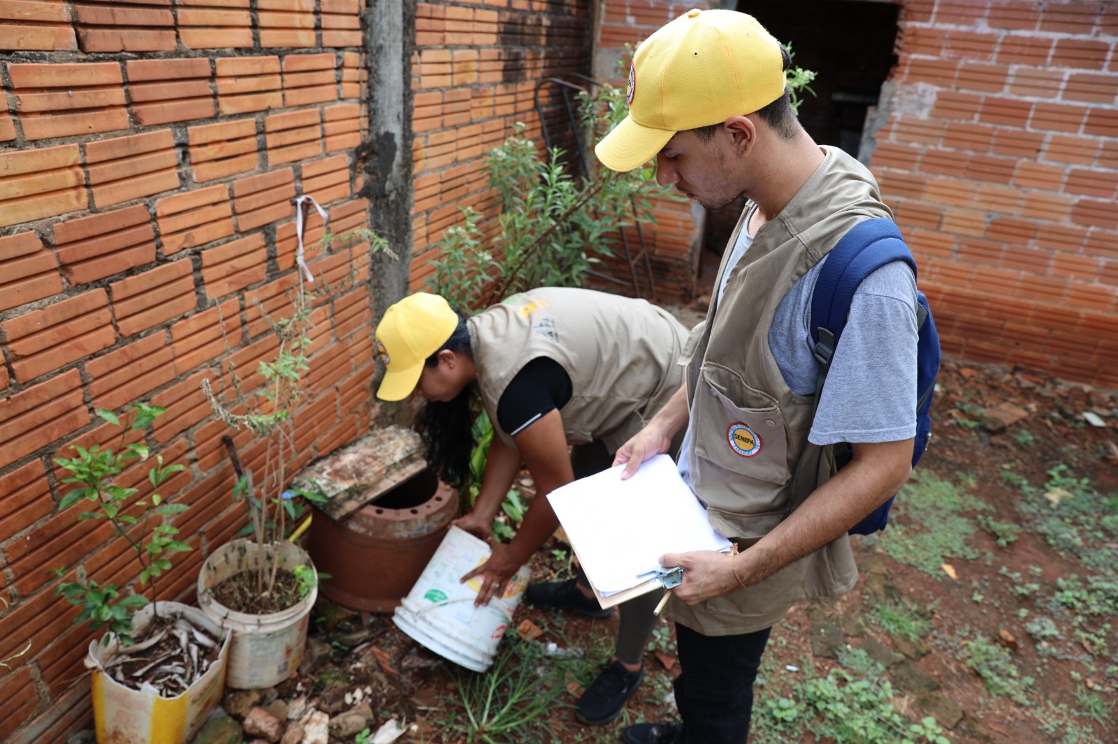 Brigadas del SENEPA combaten al dengue y otros vectores con equipos donados por Itaipu
