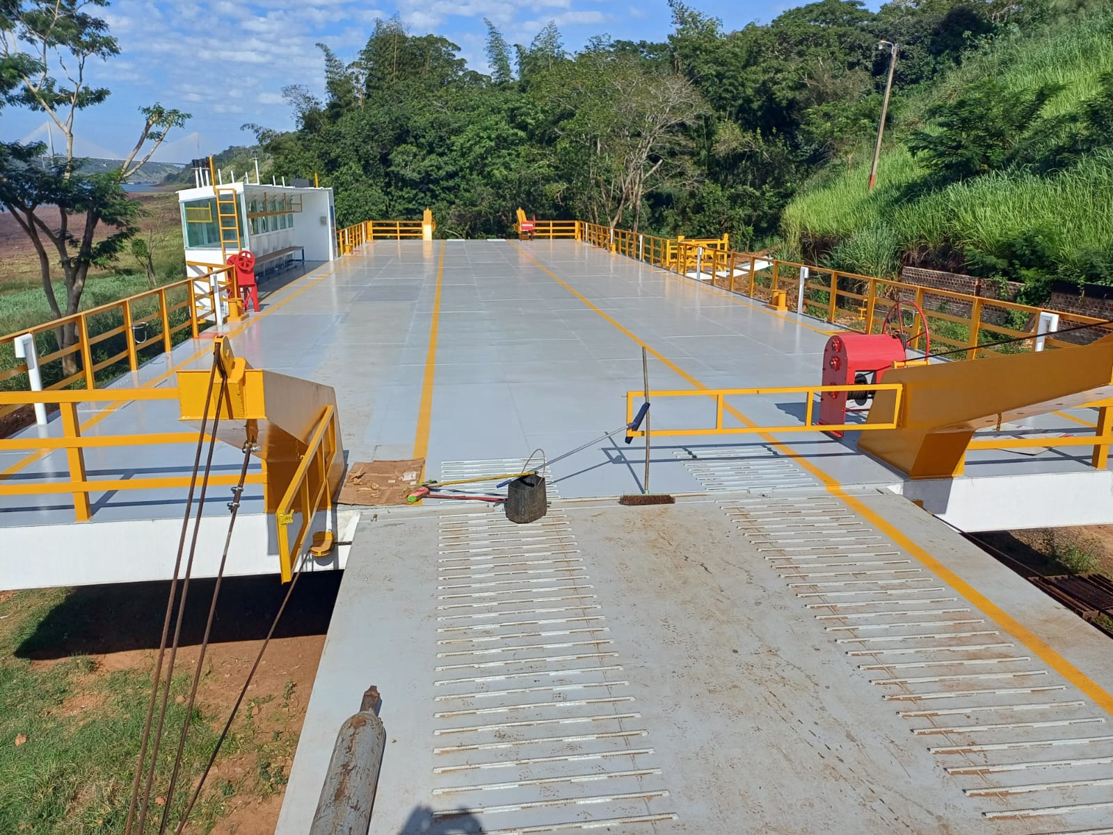 Con inversión de USD 3 millones, habilitan una balsa en Puerto Irala