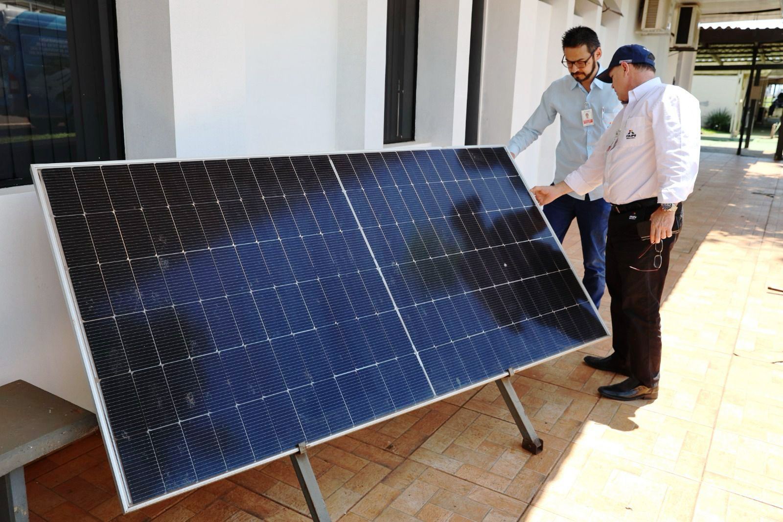 Construcción de planta solar flotante comenzará en febrero