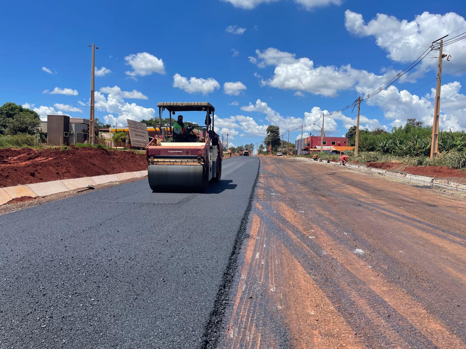 Obras de la ruta de 60 km que va a Puerto Indio registra avance del 35%