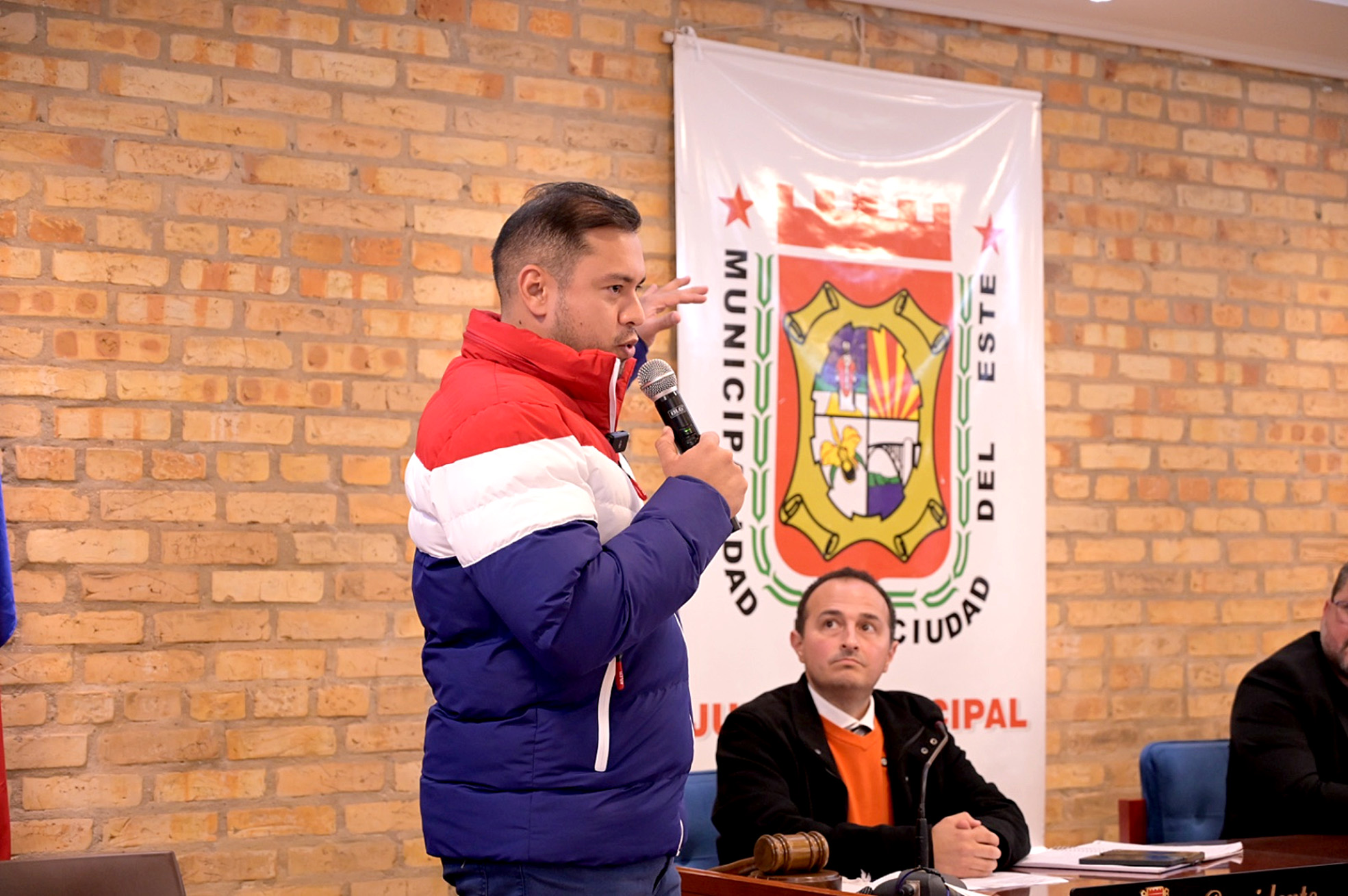 Intendente Prieto no renunciará: que “venga lo que venga, voy a estar acá”