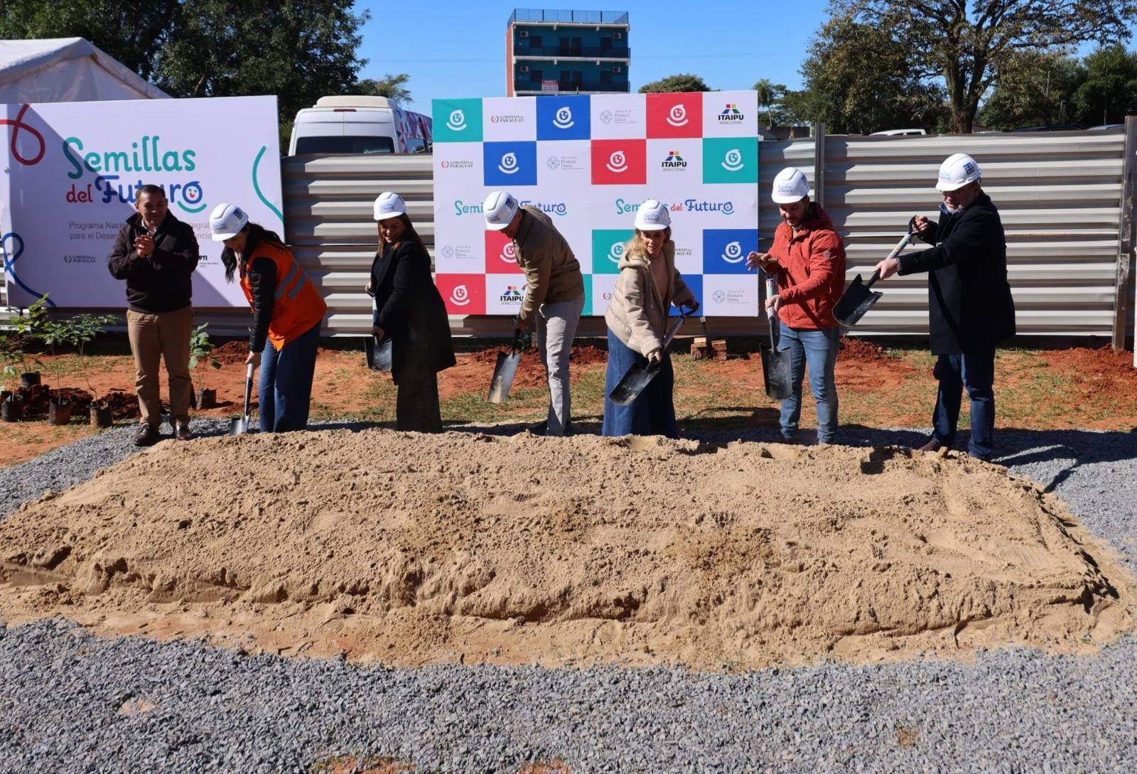 Gobierno construye los primeros 20 centros de atención integral para niños
