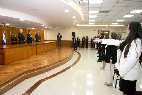 Pdte. Franco vuelve a contar con jueza de  paz titular tras juramento de Samy González