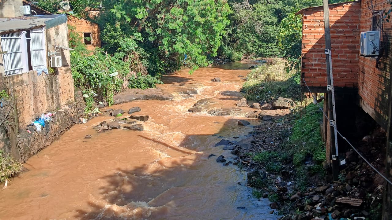 En San Rafael están preocupados por  suba de nivel del agua con inundación